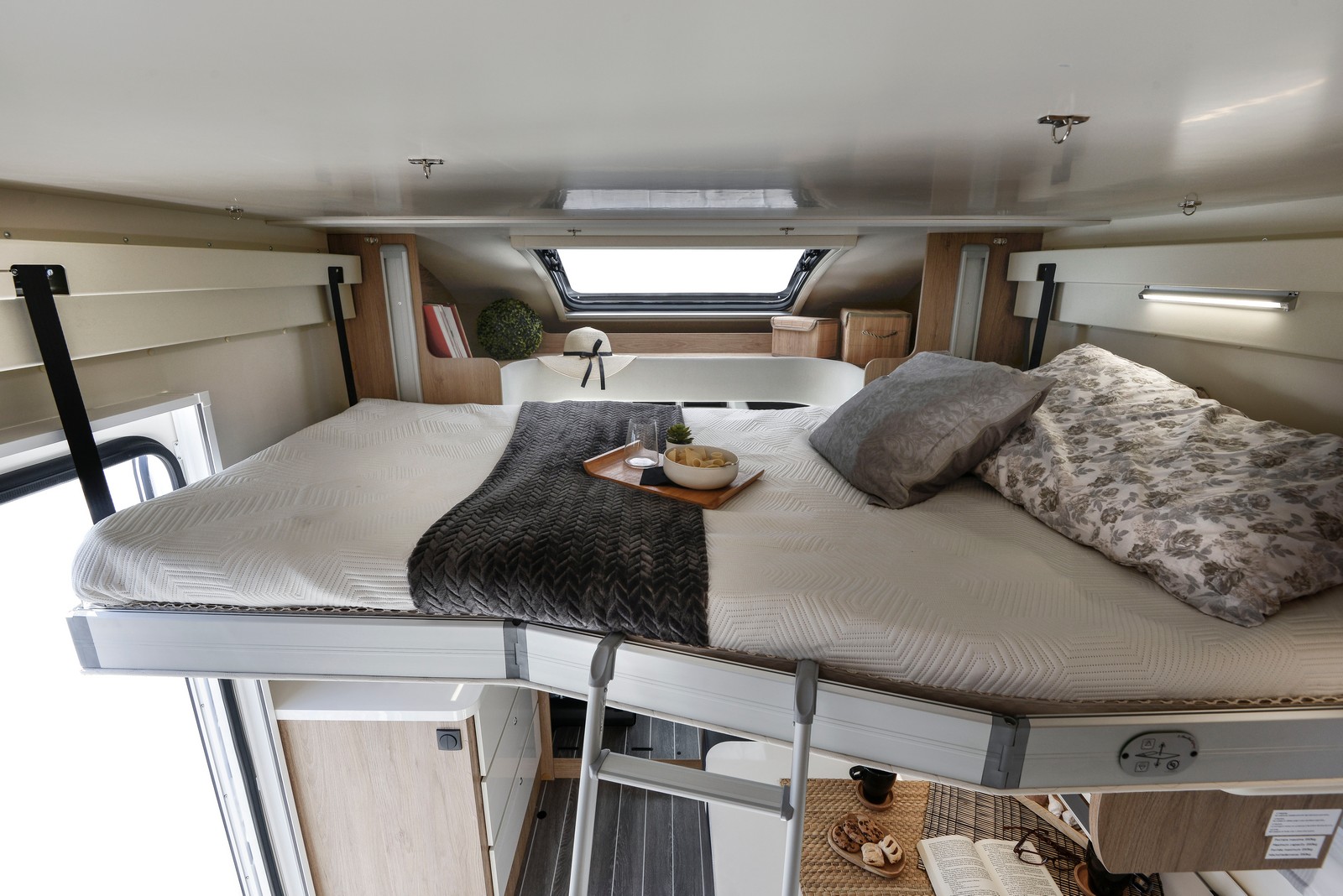 navigator 5 berth motorhome hire