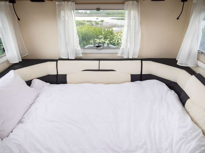 navigator 5 berth motorhome hire